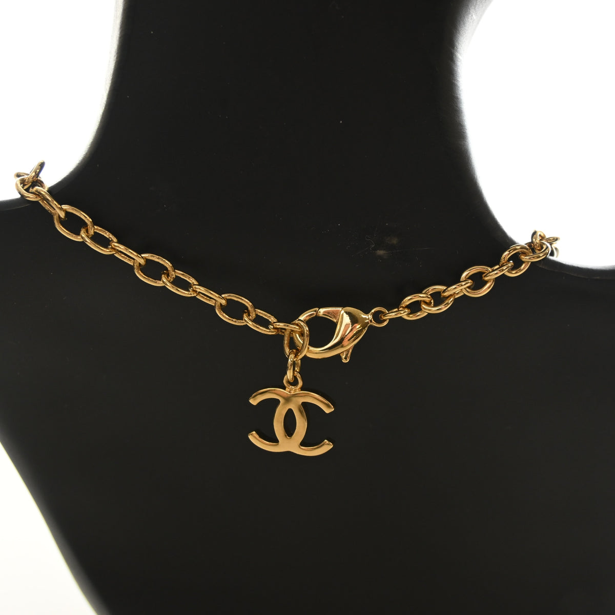 Pre-Owned Chanel Necklace Enamel Coco Heart Star, strap detail
