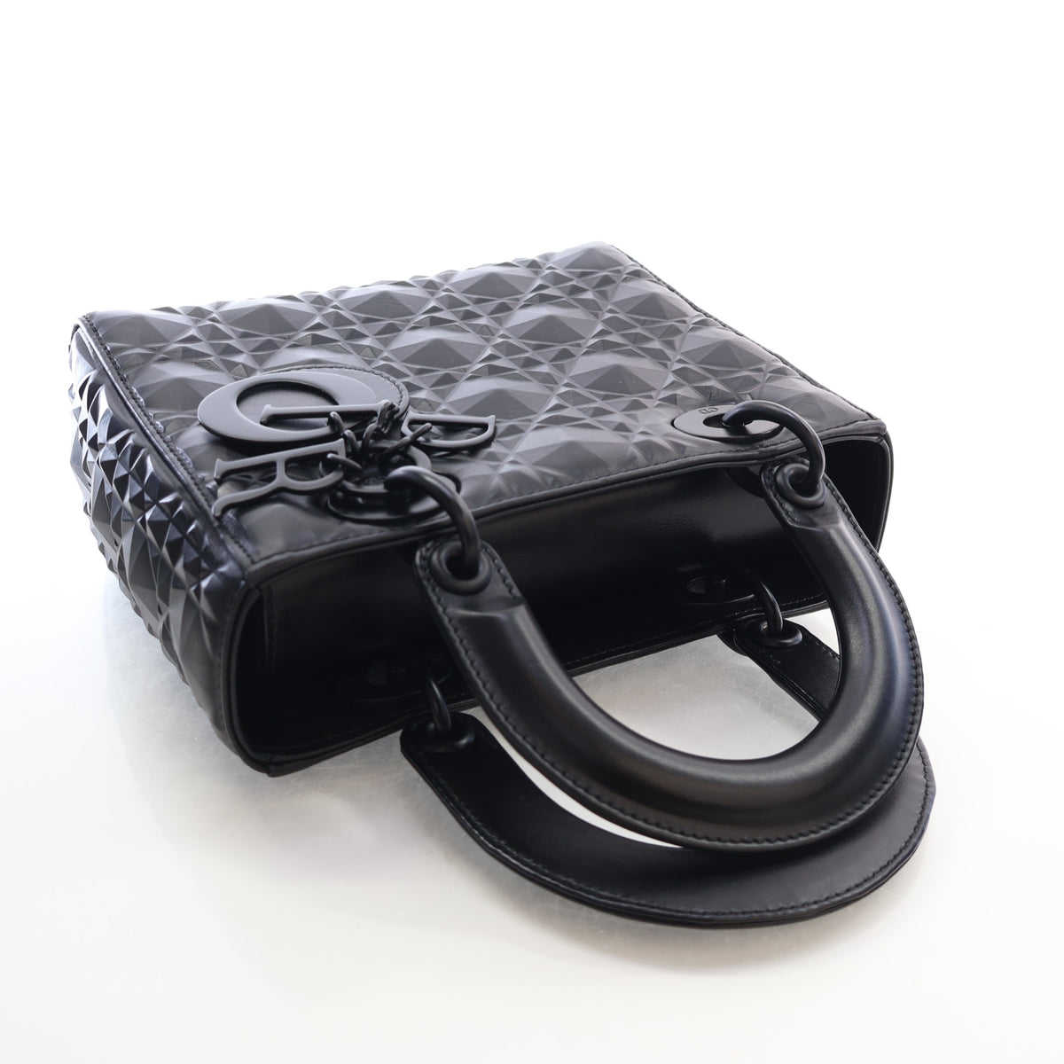 Pre-Owned Christian Dior Lady Dior Small Calfskin, three-quarter view, photo 10 of 17