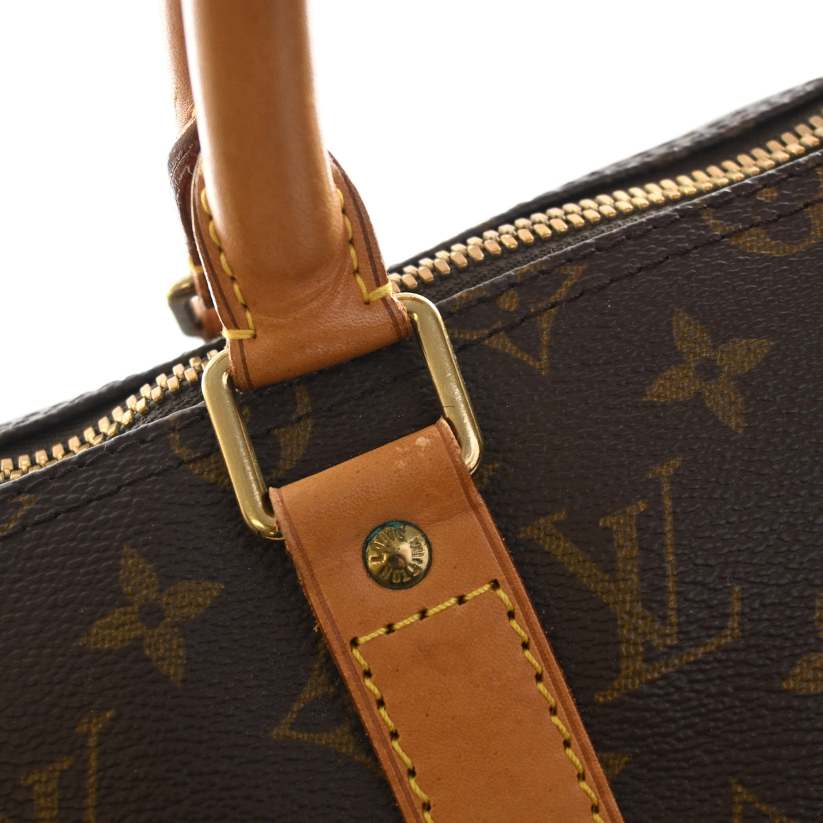 Pre-Owned Louis Vuitton 50 Monogram Keepall, gold hardware close-up