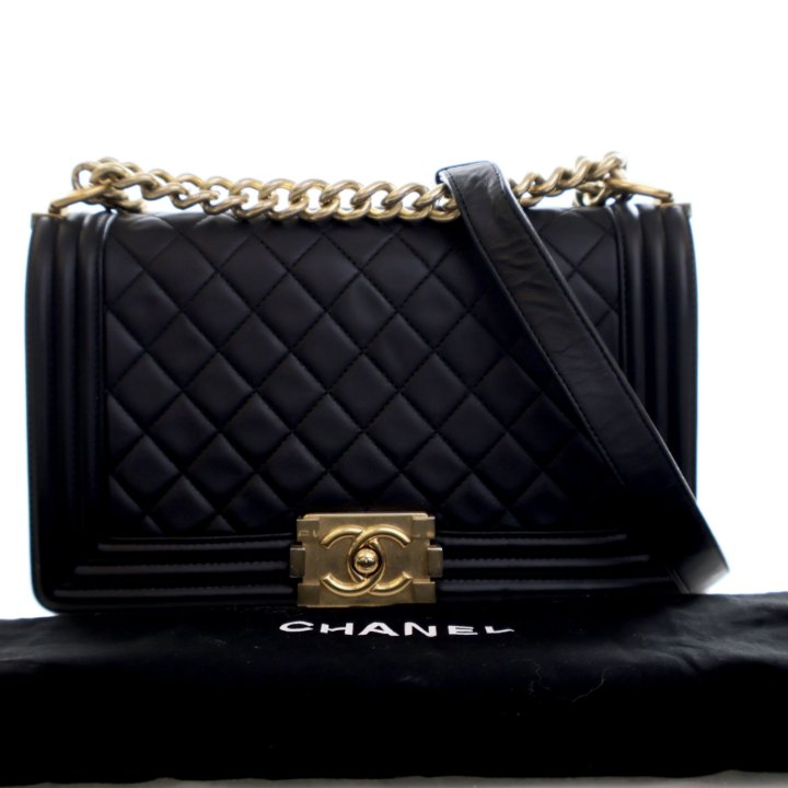 Pre-Owned Chanel Boy Bag Medium Lambskin, front view, photo 19 of 19