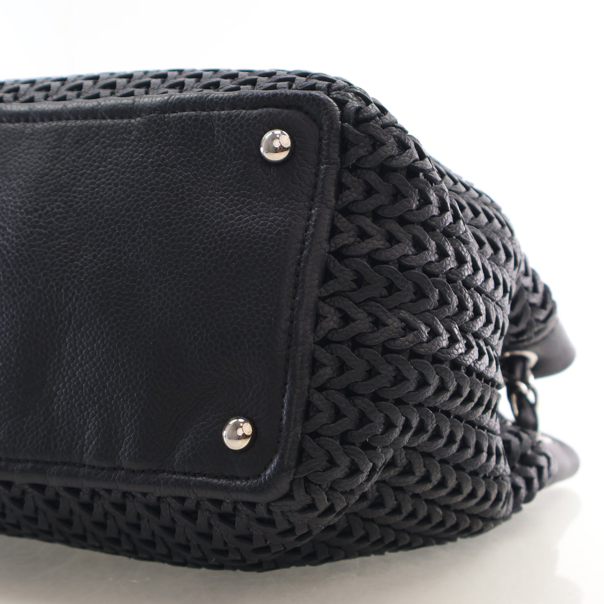 Pre-Owned Chanel Tote Woven Caviar Leather CC Charm, base and feet view, photo 8 of 17
