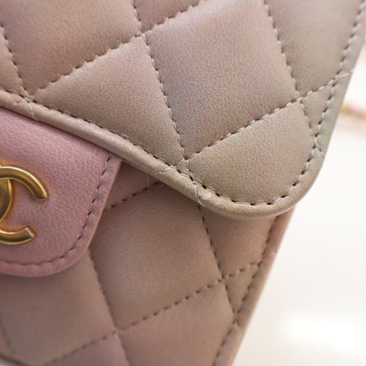 Pre-Owned Chanel Top Handle Mini Lambskin Flap Bag, corner and edge detail