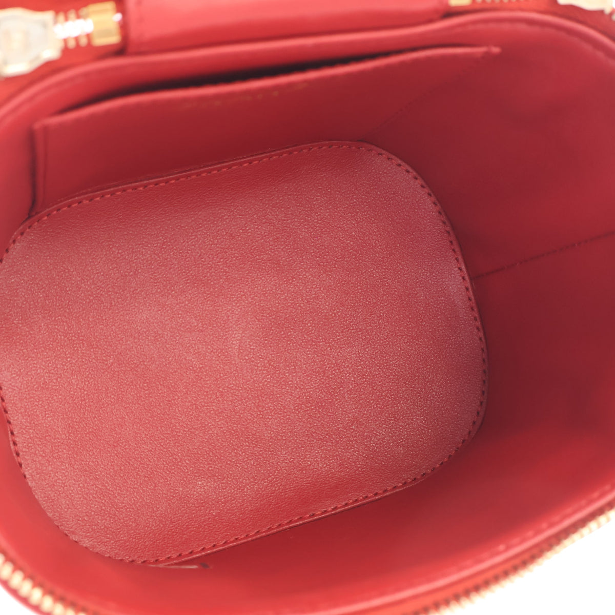 Pre-Owned Chanel Vanity Case Small Lambskin Trendy CC Top Handle With Chain, open interior with lining, photo 17 of 19