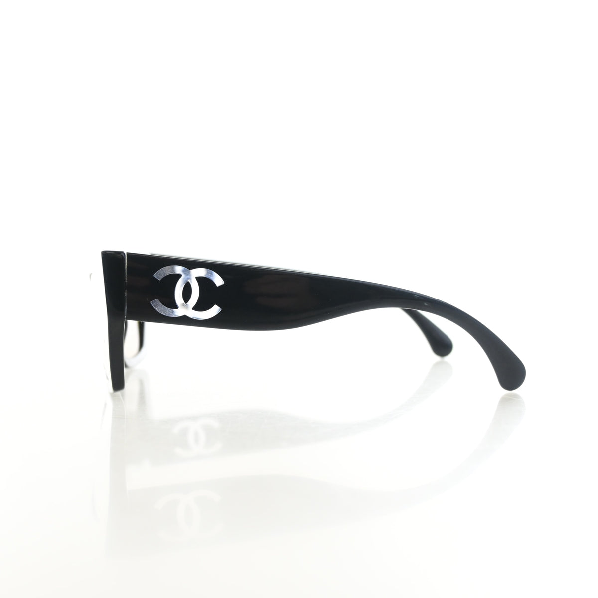 Pre-Owned Chanel Sunglasses CC Cateye, side profile