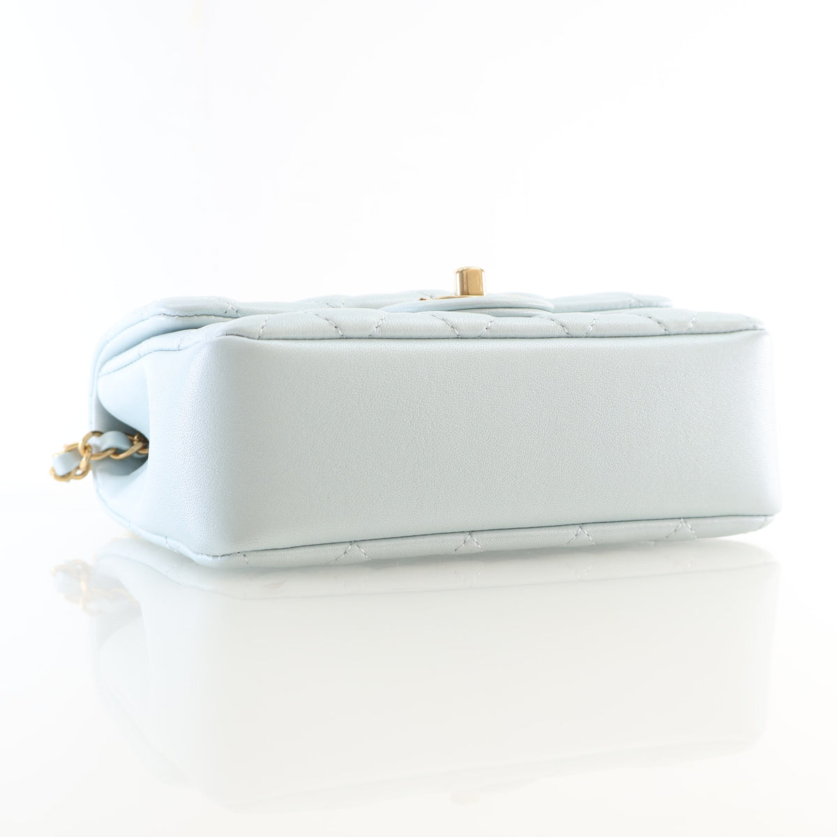 Pre-Owned Chanel Flap Bag Mini Lambskin Pearl Twist Square, base and feet view
