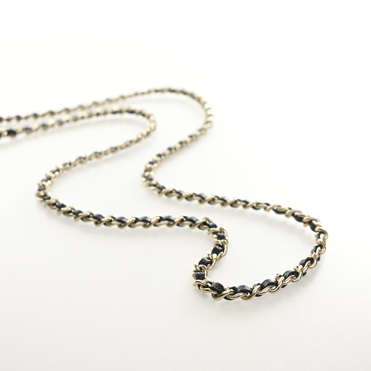 Chanel Small Caviar Slim Vanity Top Handle With Chain, photo 11 of 17