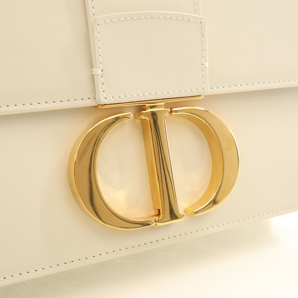 Christian Dior Calfskin 30 Montaigne, photo 4 of 15