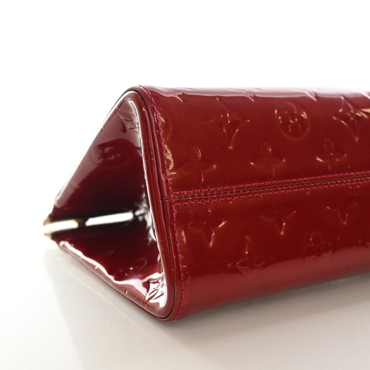 Pre-Owned Louis Vuitton Monogram Vernis Roxbury, side view