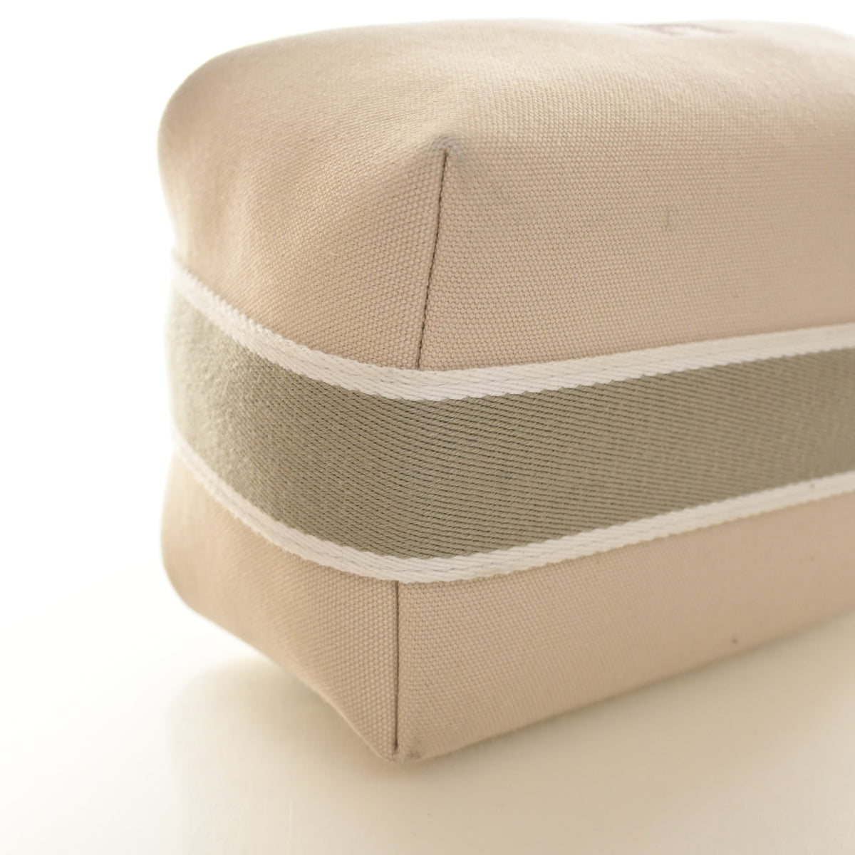 Pre-Owned Hermès Case Small Toile Naturel Bride A Brac, corner and edge detail