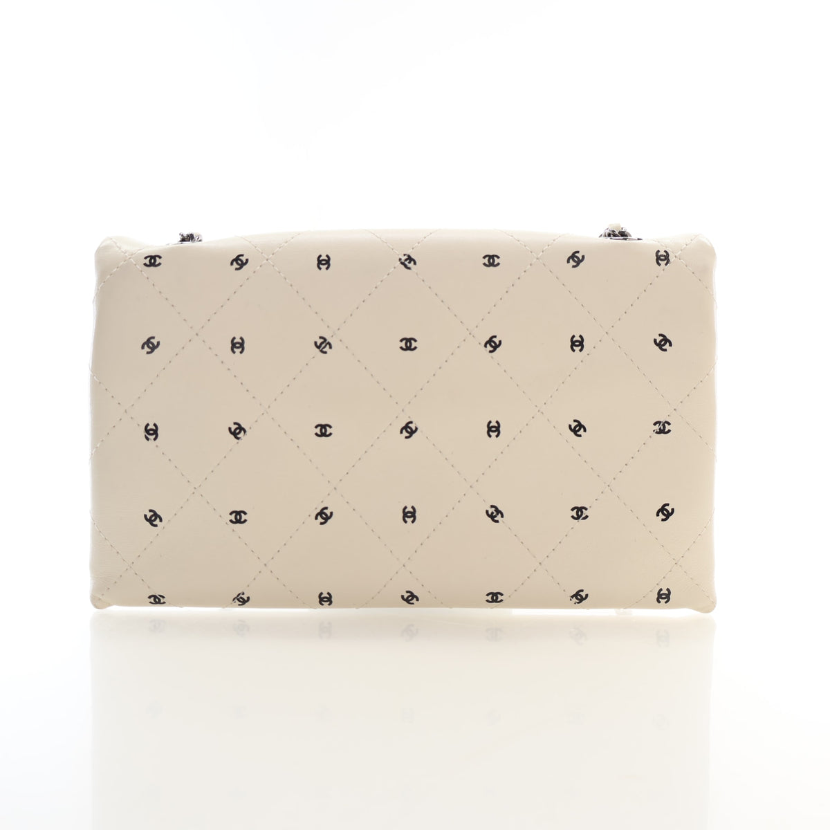 Pre-Owned Chanel Envelope Lambskin Clutch With Chain, front view, photo 10 of 19