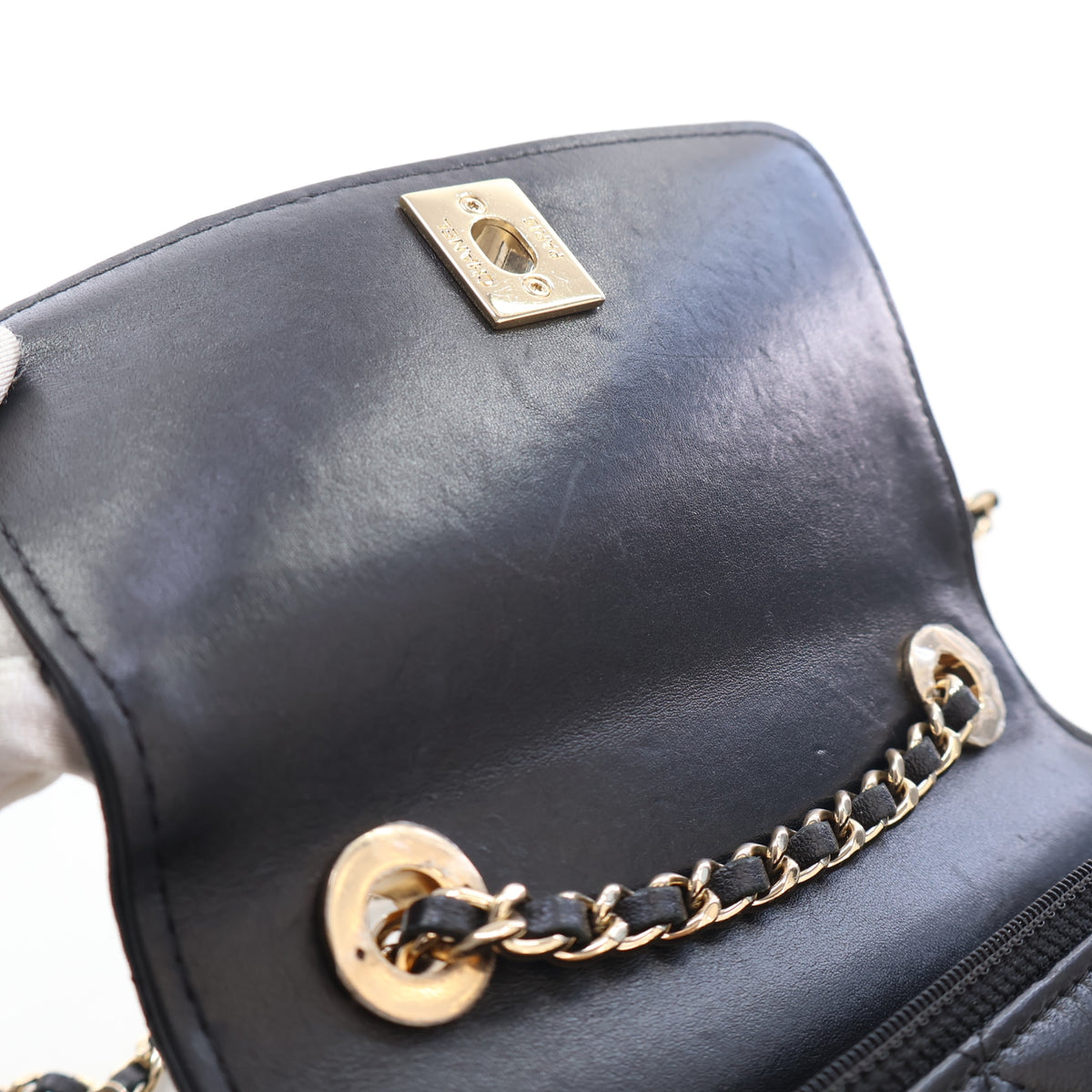 Pre-Owned Chanel Wallet On Chain Lambskin Trendy CC WOC, open interior with lining