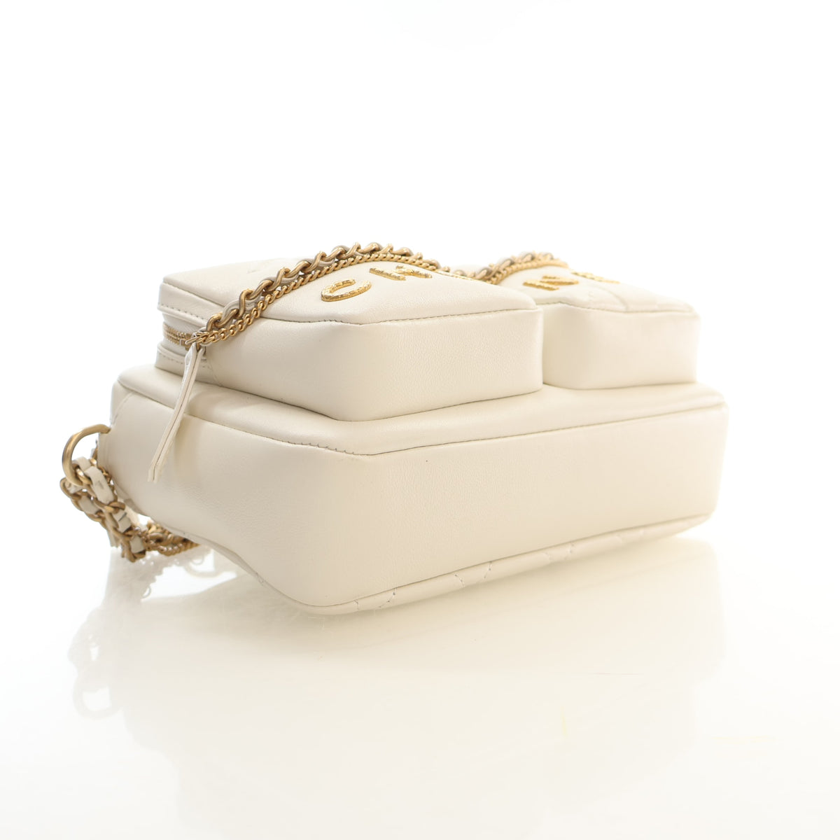 Pre-Owned Chanel Case Small Calfskin Camera, side profile