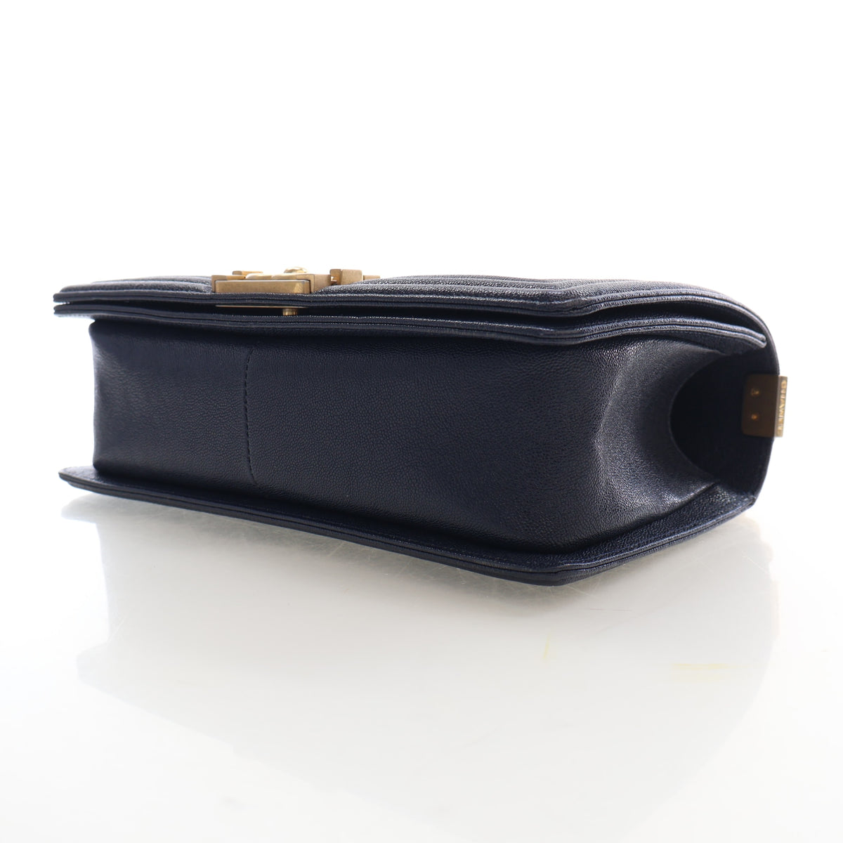 Pre-Owned Chanel Boy Bag Medium Caviar Leather, side view, photo 7 of 18