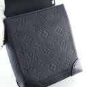 Louis Vuitton Monogram Taur...