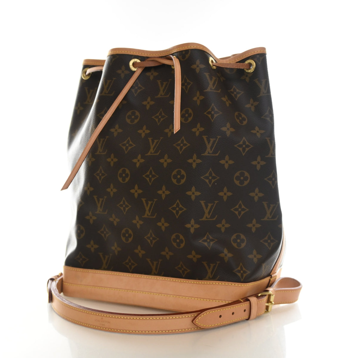 Pre-Owned Louis Vuitton Monogram Noe, three-quarter view