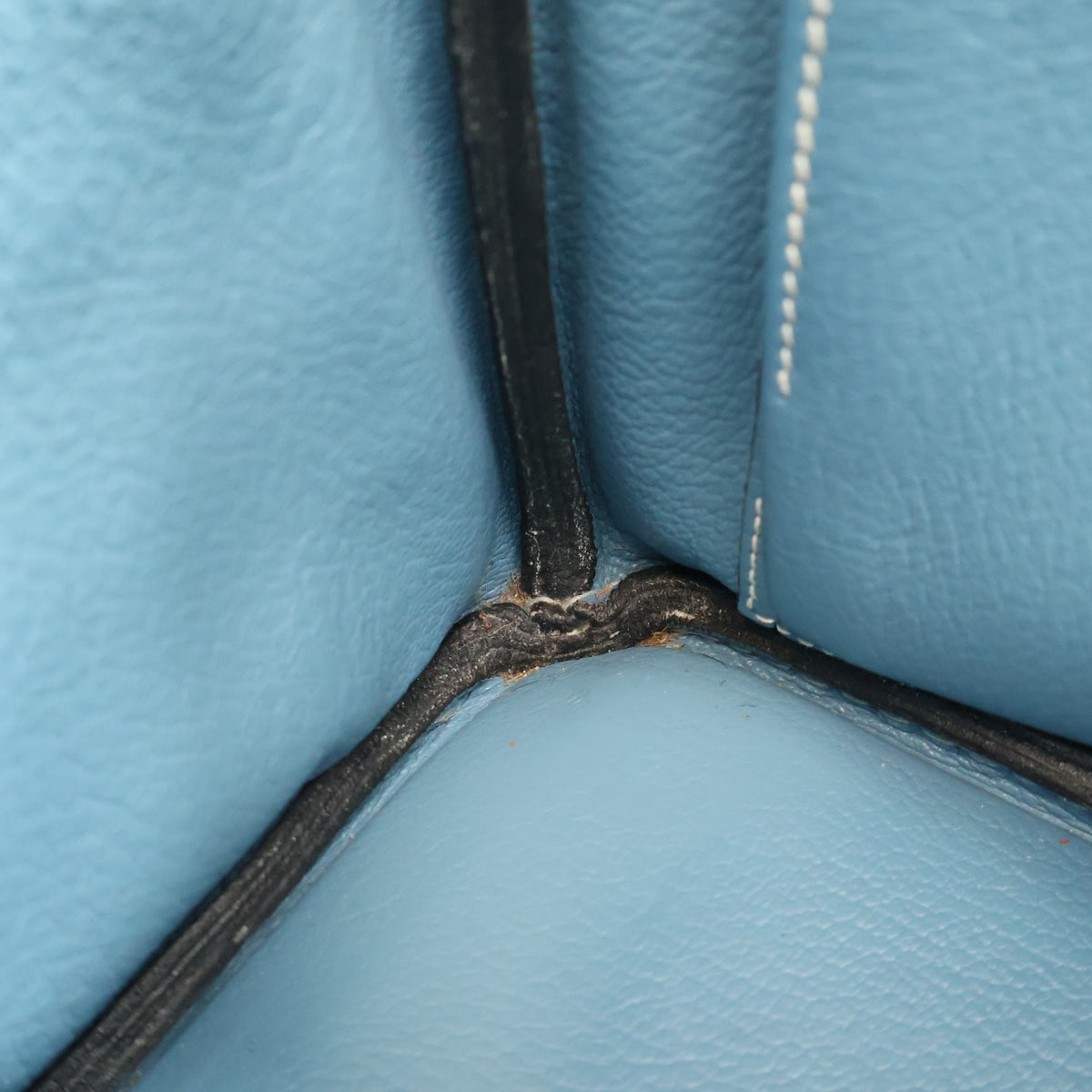 Pre-Owned Hermès Birkin 25 Bleu Jean Togo Leather, corner and edge detail, photo 18 of 22