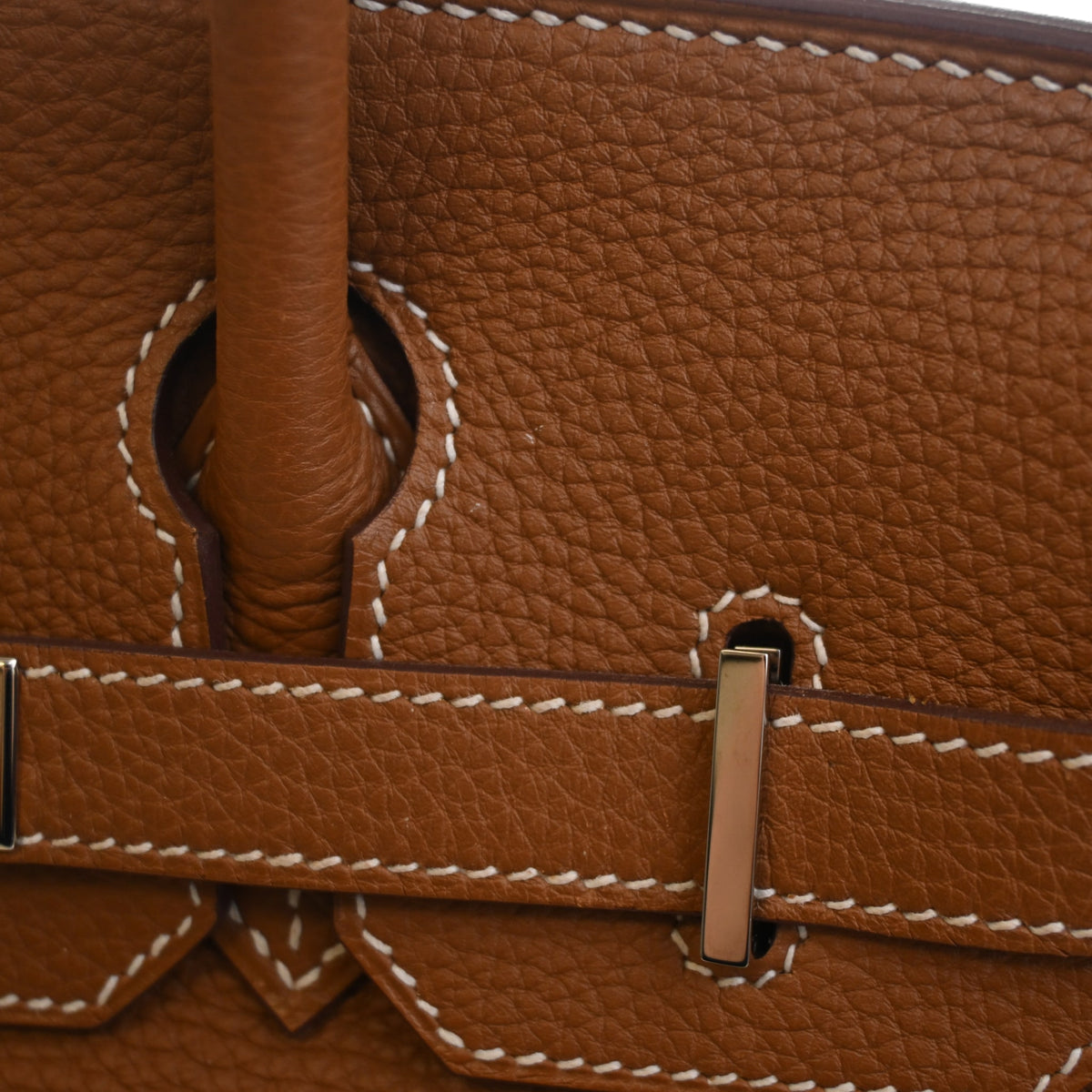 Pre-Owned Hermès Birkin 30 Gold Togo Leather, gold hardware close-up, photo 18 of 18