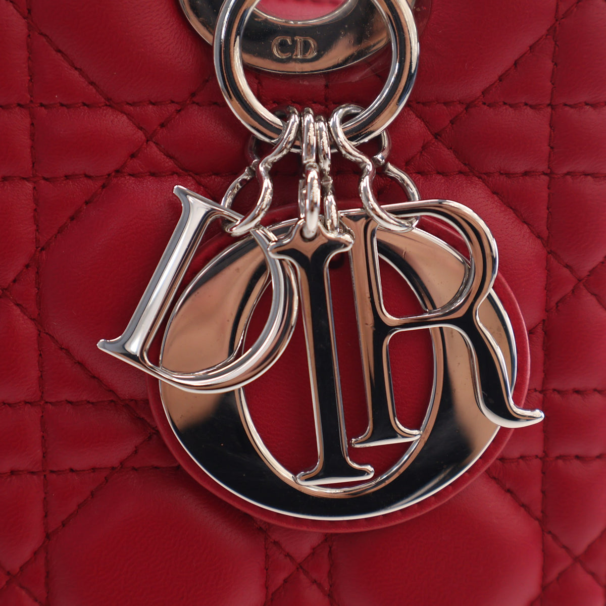 Pre-Owned Christian Dior Lady Dior Medium Lambskin, silver hardware