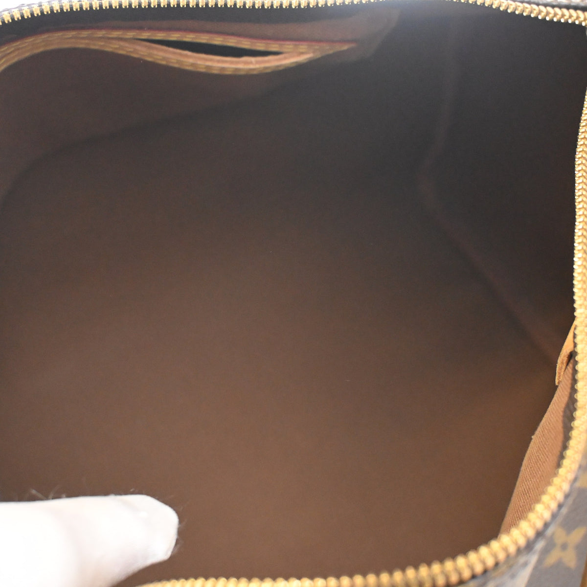 Pre-Owned Louis Vuitton Speedy Bandouliere 30 Monogram, open interior with lining