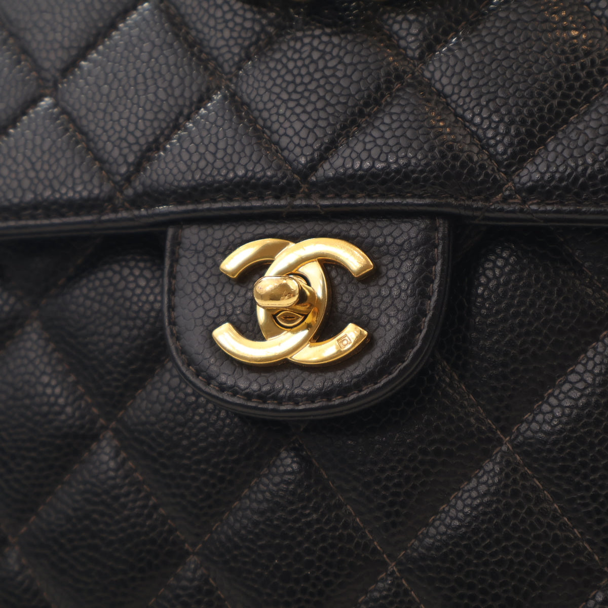 Vintage Chanel Flap Bag Jumbo Caviar Leather Classic Single, gold hardware close-up