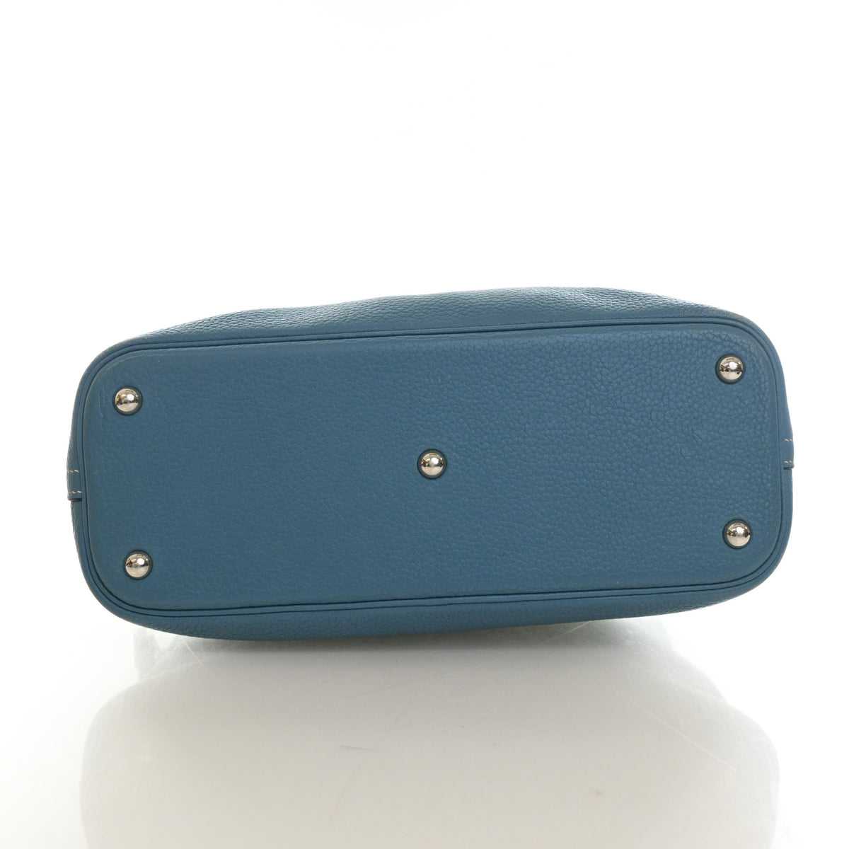 Vintage Hermès Bolide 31 Bleu Jean Clemence Leather, base and feet view, photo 8 of 25