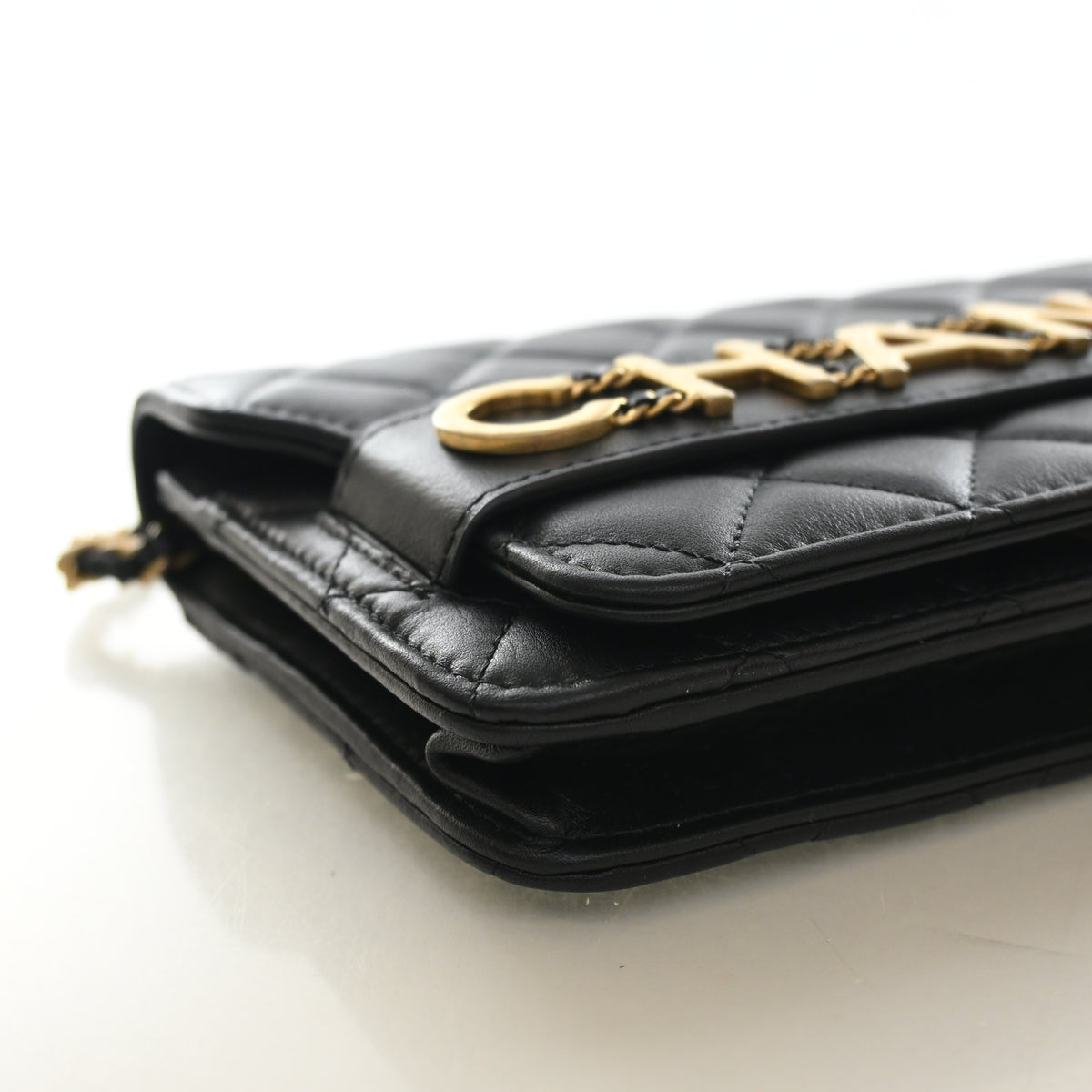 Pre-Owned Chanel Wallet On Chain Small Calfskin Enchained WOC, side view