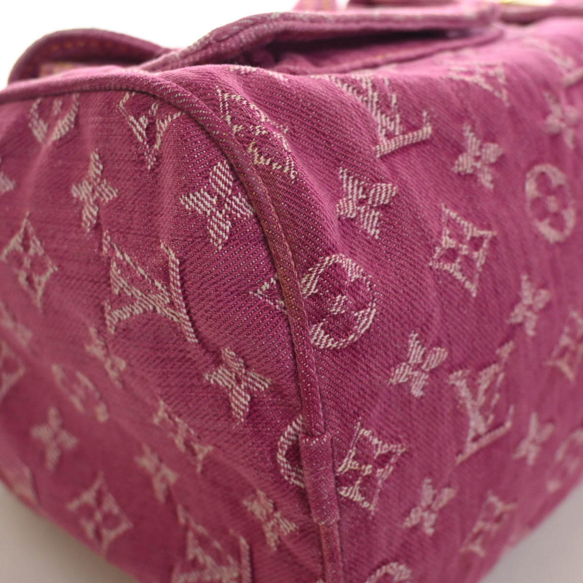 Vintage Louis Vuitton Speedy Monogram Denim Neo, corner and edge detail, photo 16 of 16