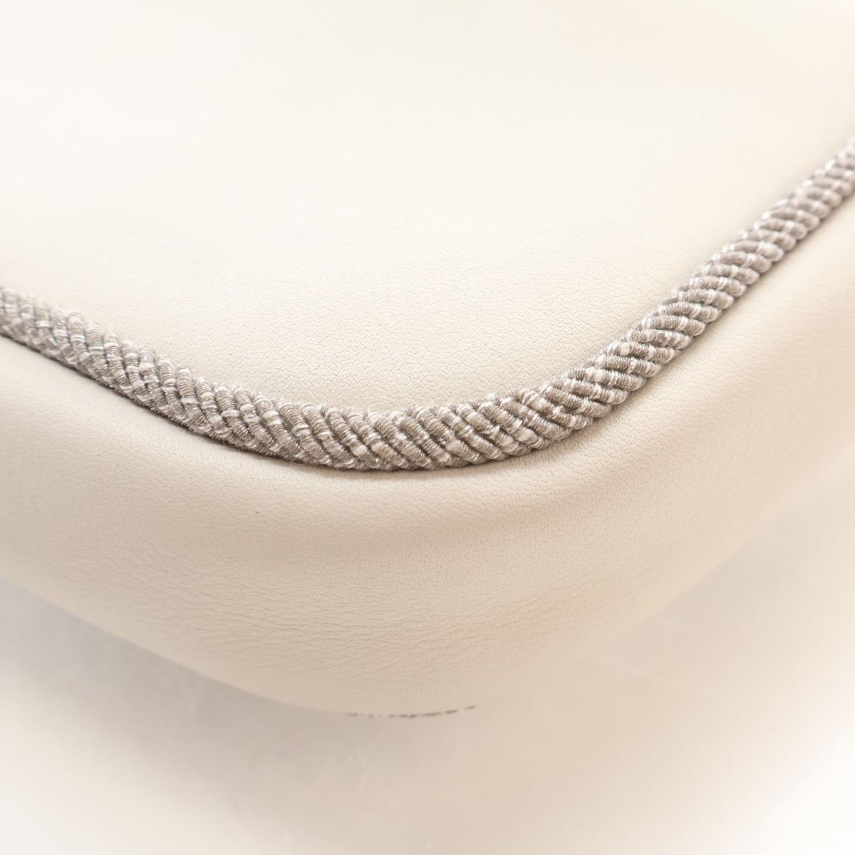 Pre-Owned Chanel Flap Bag Lambskin Square With Chain, corner and edge detail, photo 15 of 18