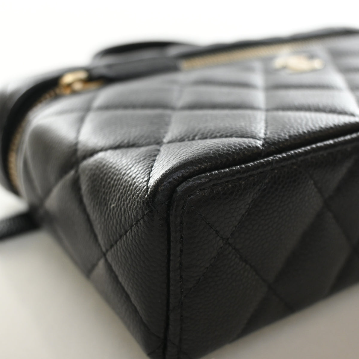 Chanel Small Caviar Slim Vanity Top Handle With Chain, photo 16 of 17