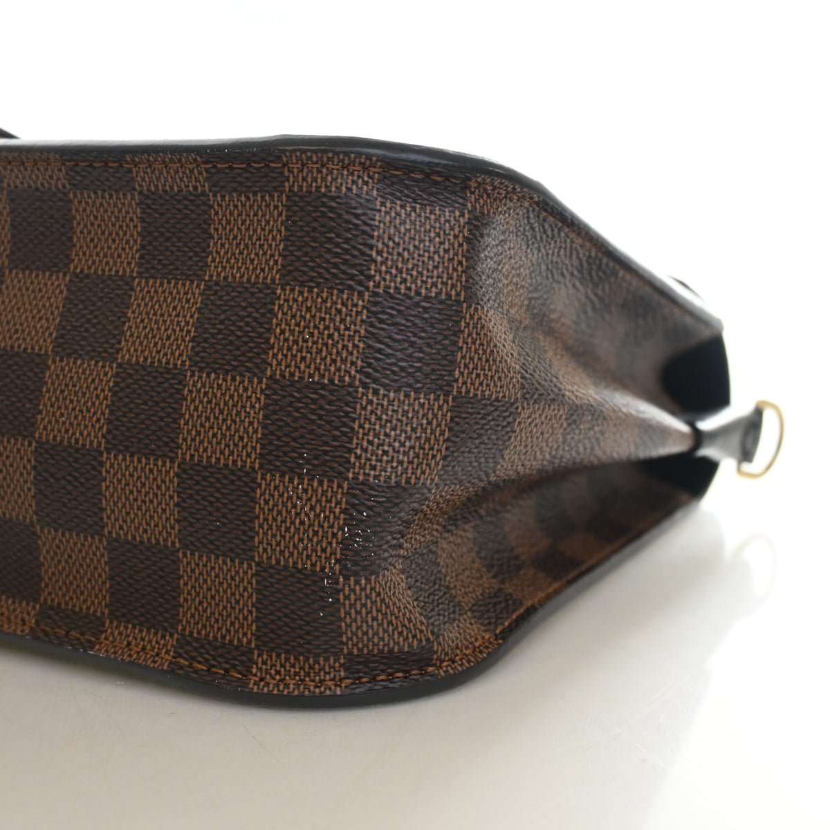 Pre-Owned Louis Vuitton Damier Ebene Beaumarchais, corner and edge detail