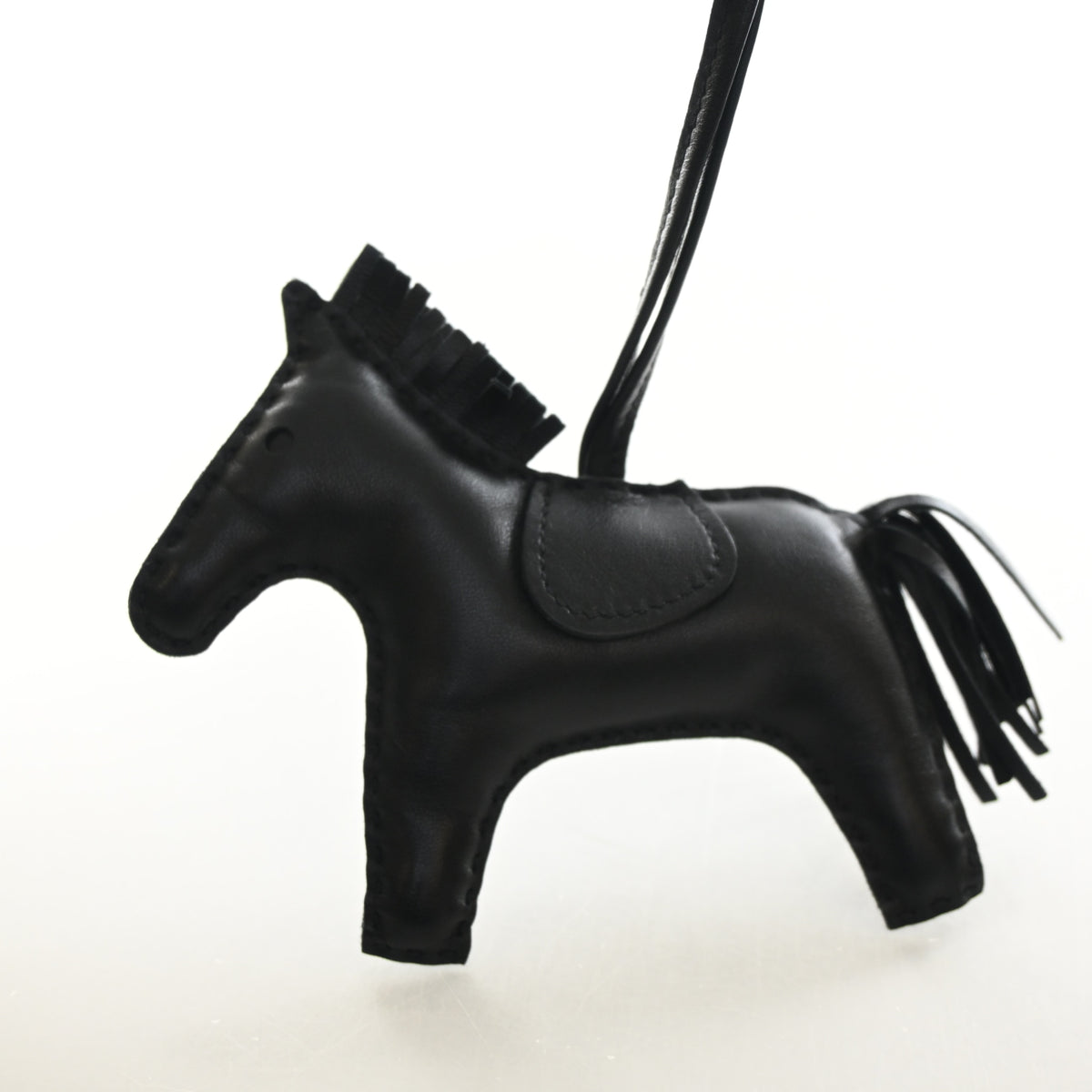Hermes Noir Milo Lambskin Rodeo MM, photo 2 of 4