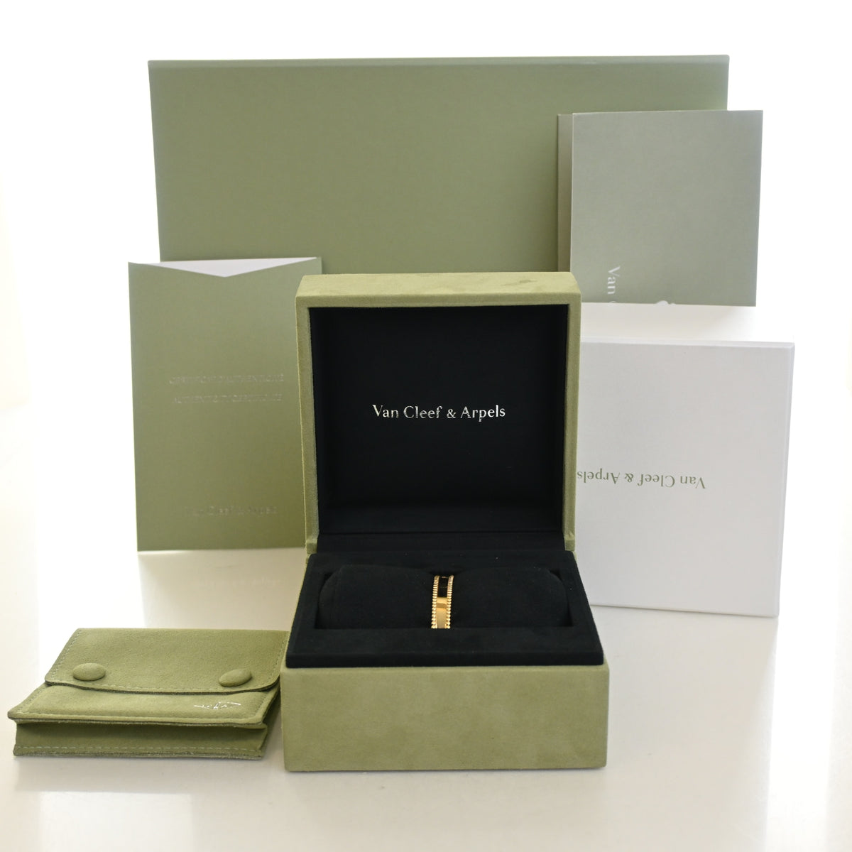 Pre-Owned Van Cleef & Arpels Bracelet Medium Model Perlee Signature, shown with dust bag and packaging, photo 8 of 8
