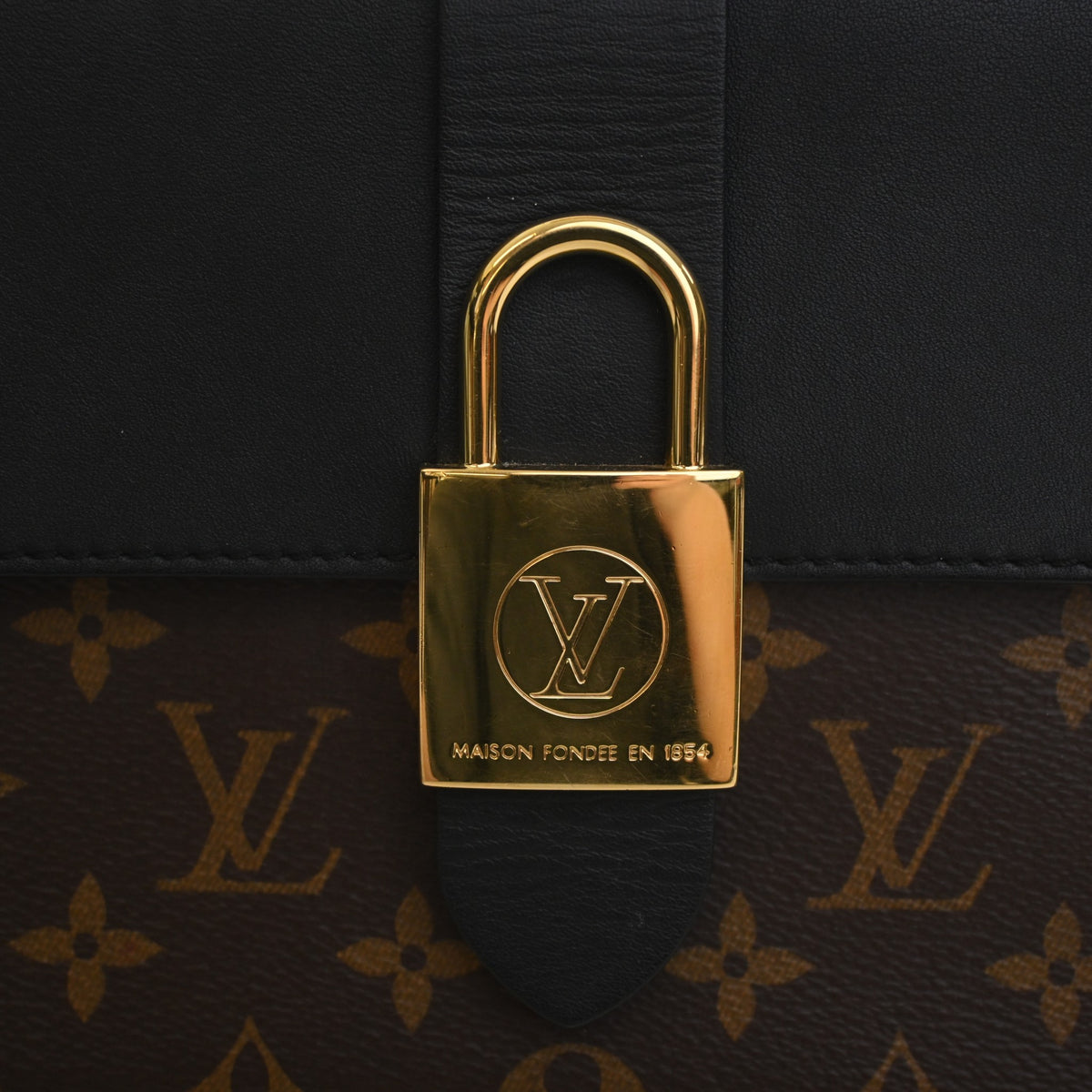 Louis Vuitton Monogram Locky BB, photo 4 of 14