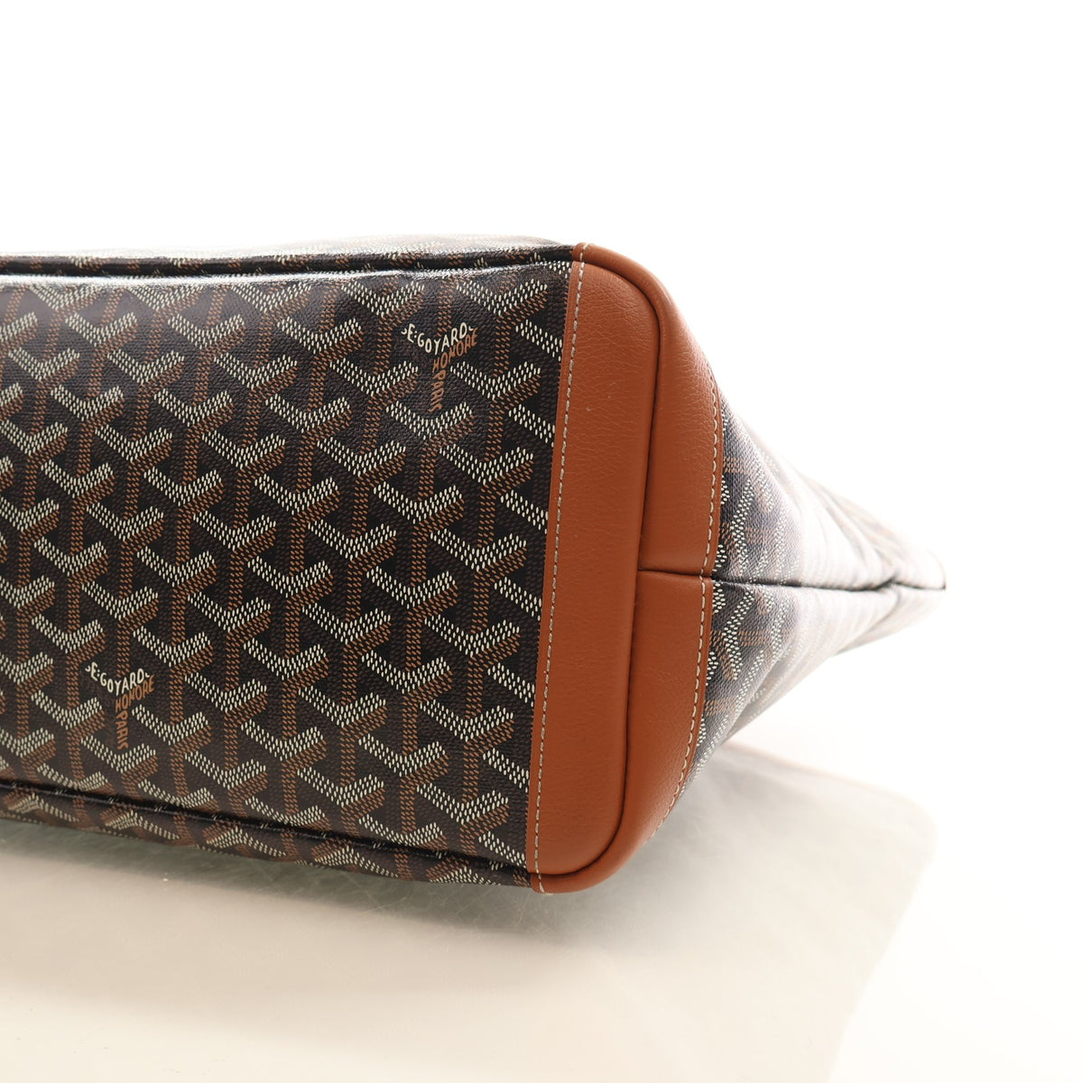 Goyard Goyardine Artois MM, photo 8 of 15