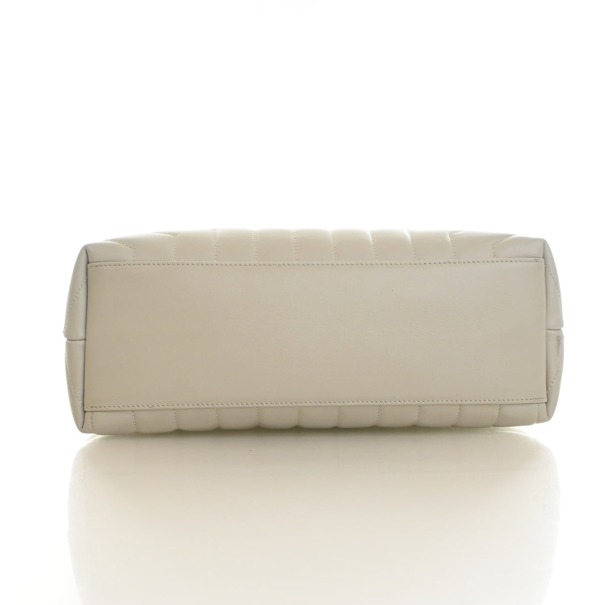 Pre-Owned Saint Laurent Loulou Medium Calfskin, base and feet view, photo 11 of 16