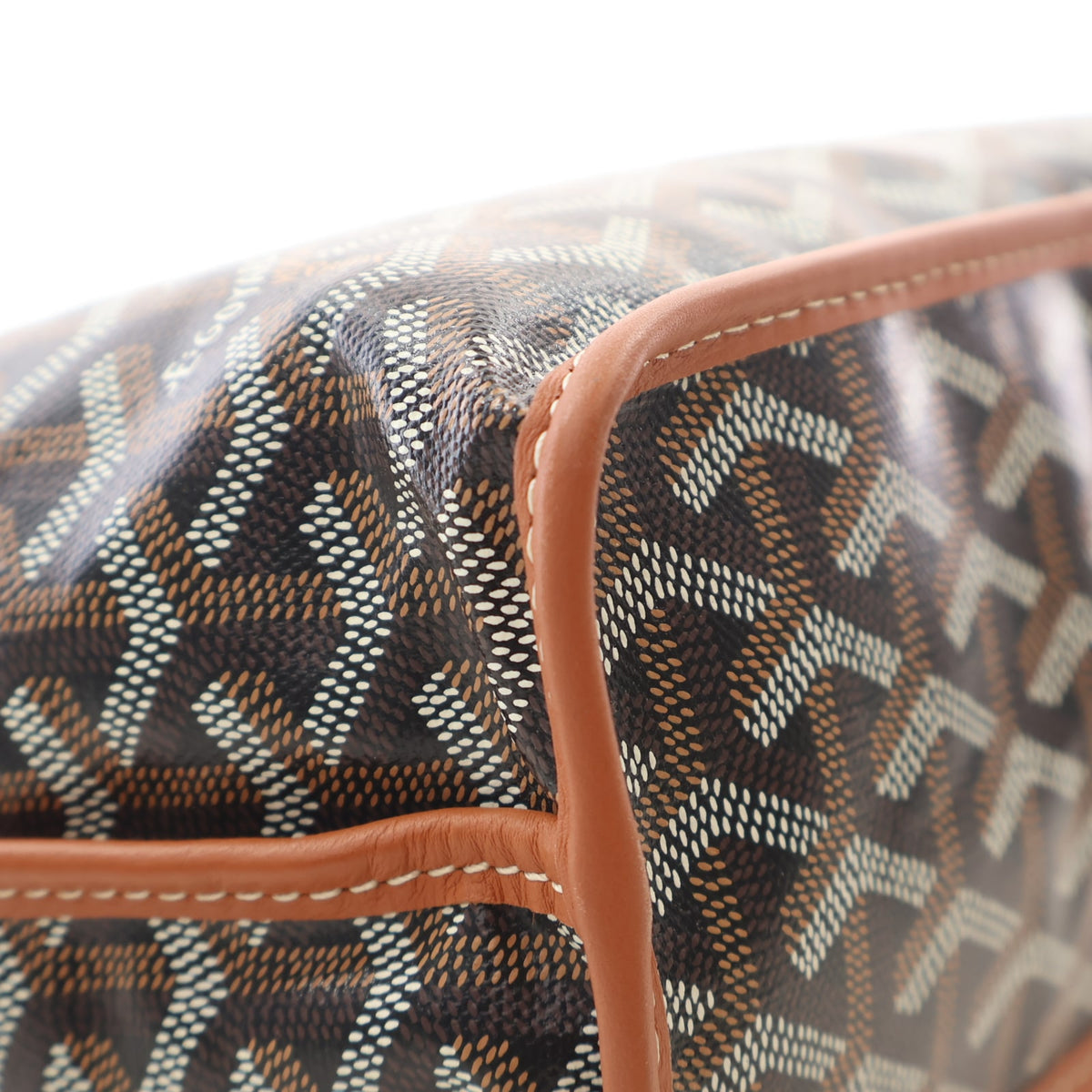 Pre-Owned Goyard Mini Goyardine Anjou, corner and edge detail