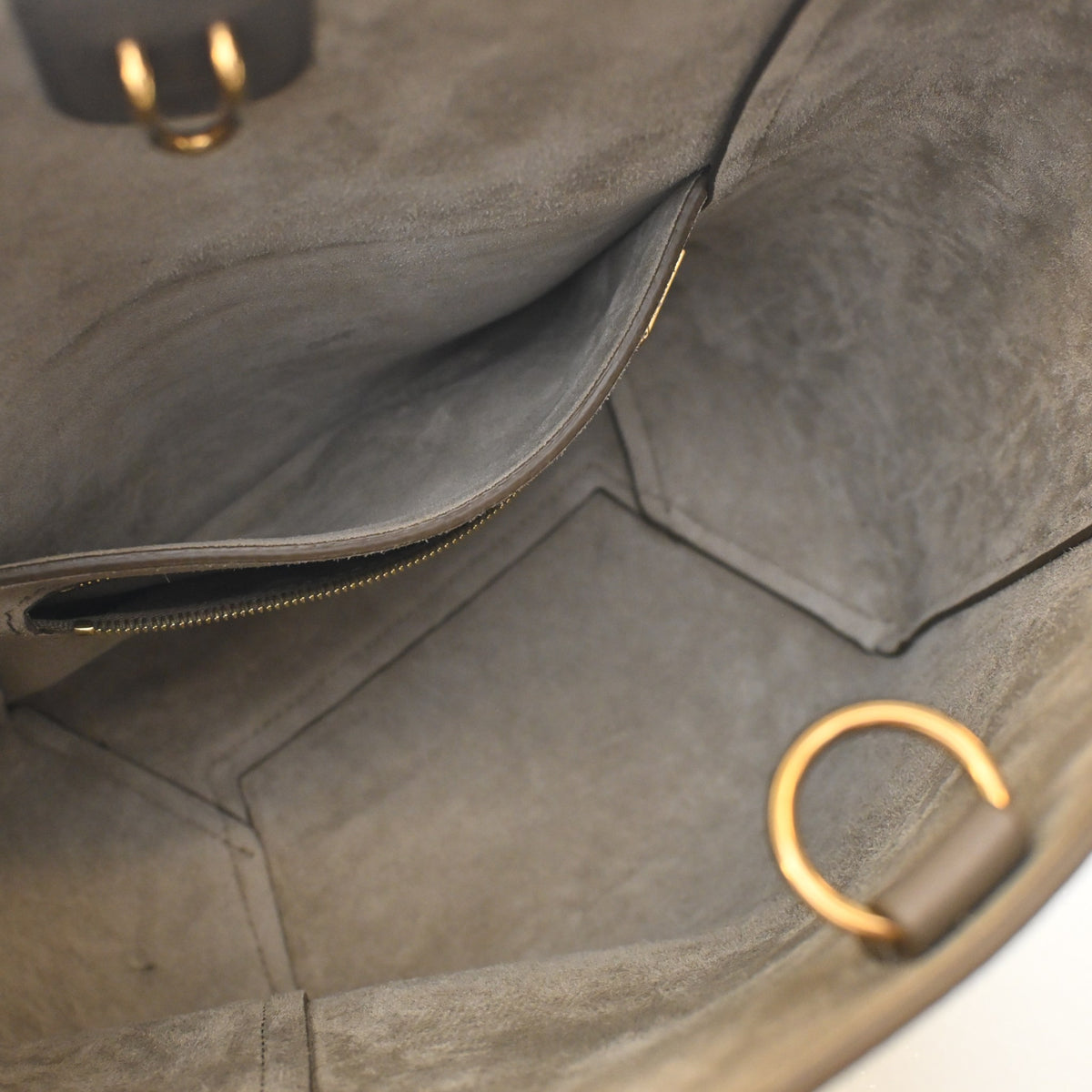 Pre-Owned Celine Bucket Bag Small Calfskin Sangle, open interior with lining