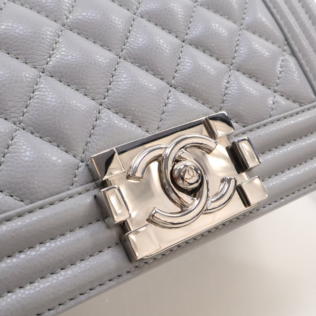 Pre-Owned Chanel Boy Bag Small Caviar Leather, silver hardware close-up