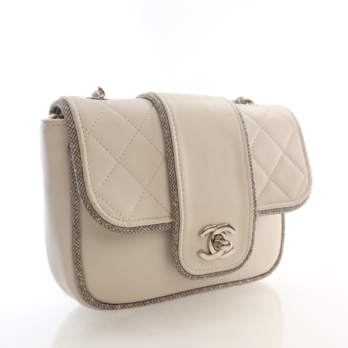 Pre-Owned Chanel Flap Bag Lambskin Square With Chain, front view