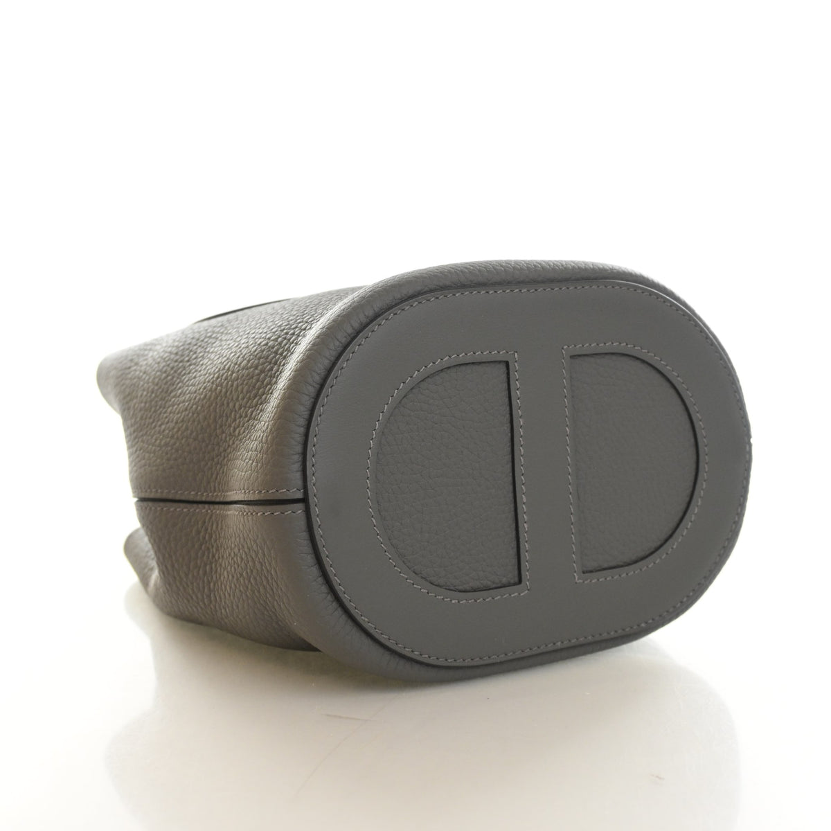 Hermes Gris Meyer Clemence In-The-Loop Bucket 18, photo 5 of 12