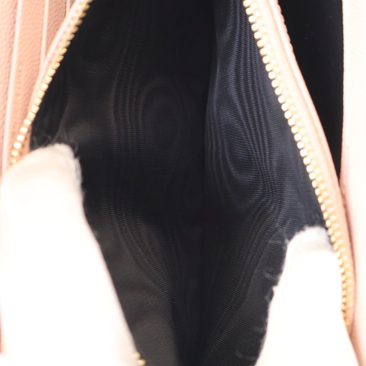 Pre-Owned Saint Laurent Chain Wallet Calfskin Cassandre Envelope, open interior with lining, photo 17 of 19