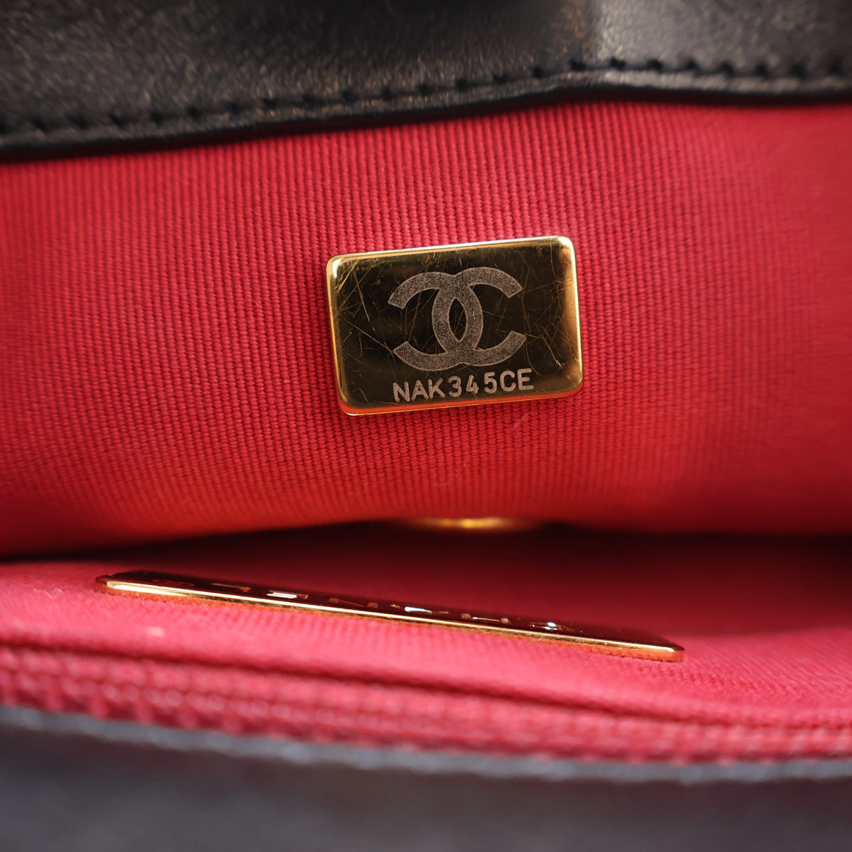 Pre-Owned Chanel 19 Flap Bag Medium Lambskin, interior label and date code, photo 15 of 19