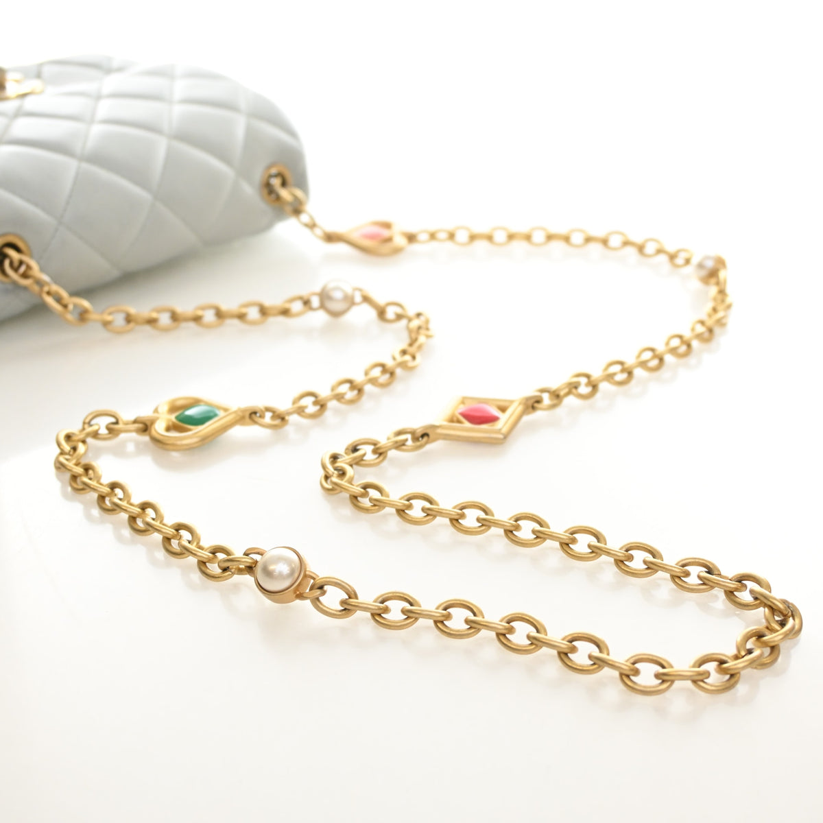 Pre-Owned Chanel Flap Bag Mini Lambskin Square, strap and chain detail