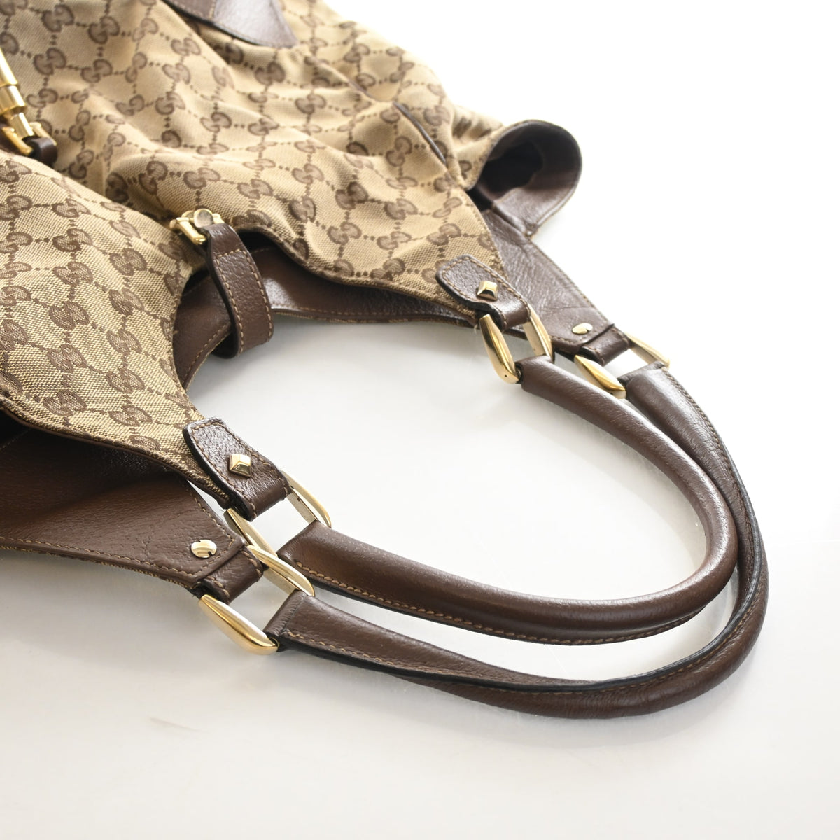 Vintage Gucci Shoulder Bag GG Canvas Jackie Bardot, side profile