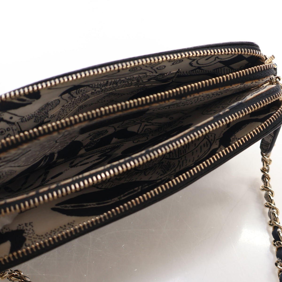 Pre-Owned Chanel Wallet On Chain Calfskin Double Zip WOC, open interior with lining