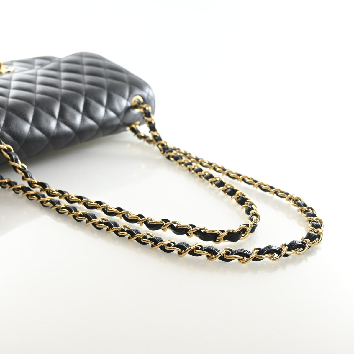 Pre-Owned Chanel Classic Double Flap Jumbo Caviar Leather Bag, strap and chain detail, photo 10 of 14