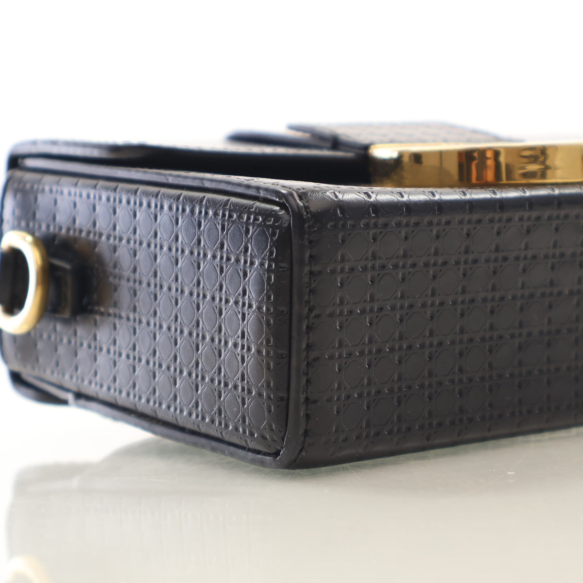 Pre-Owned Christian Dior 30 Calfskin Montaigne Box Bag, side profile