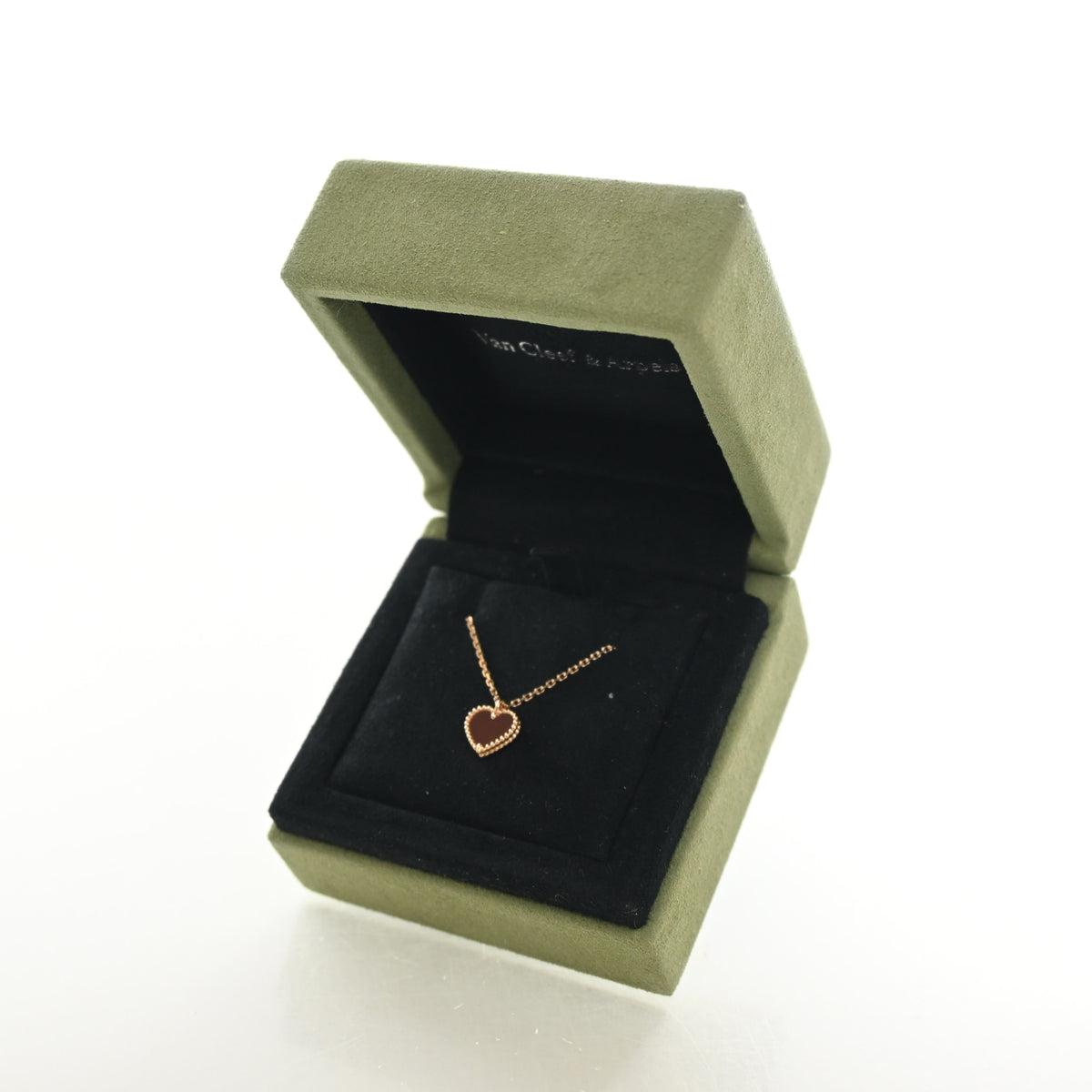 Van Cleef and Arpels Carnelian Sweet Hearts Pendant Necklace, photo 5 of 7