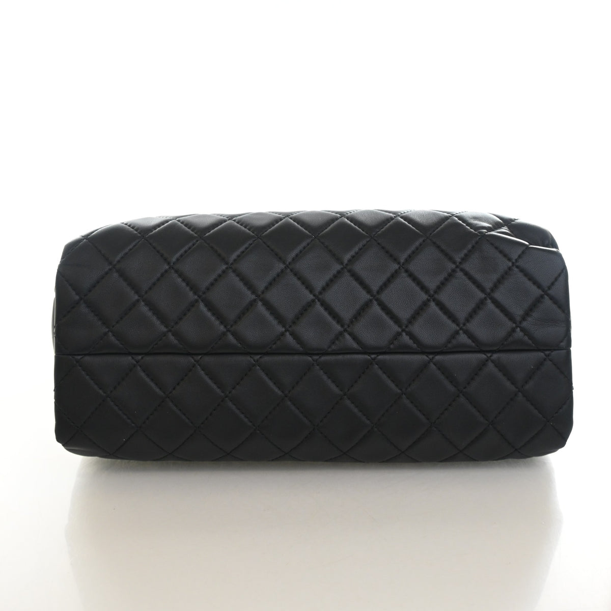 Pre-Owned Chanel Flap Bag Medium Lambskin Accordion Single, base and feet view, photo 9 of 15