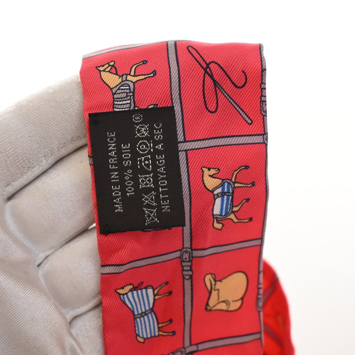 Pre-Owned Hermès Covertures Et Tenues Silk Twilly, interior label and date code